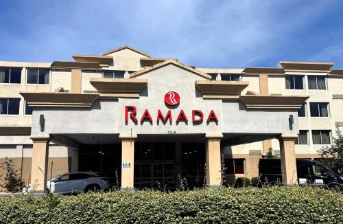 Crestline Heights Hotel | Ramada by Wyndham Birmingham Airport