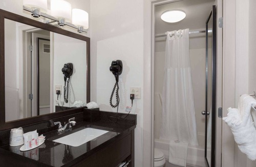 Neponset - Port Norfolk Hotel | Ramada by Wyndham Boston