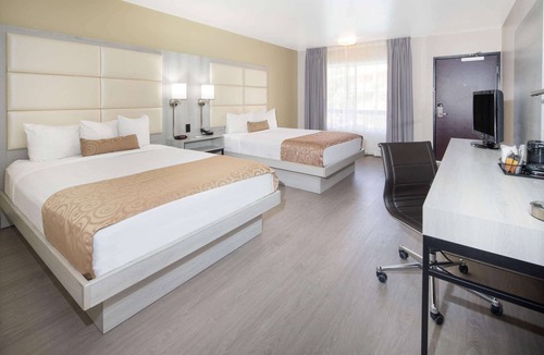 Burbank Hotel | Ramada by Wyndham Burbank Airport