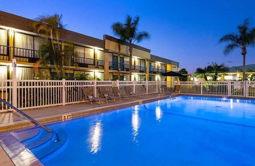 Cocoa West Hotel | Ramada by Wyndham Cocoa