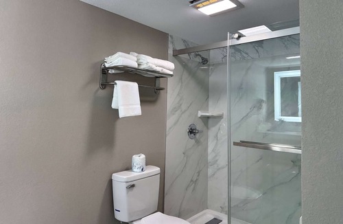 Cocoa West Hotel | Ramada by Wyndham Cocoa