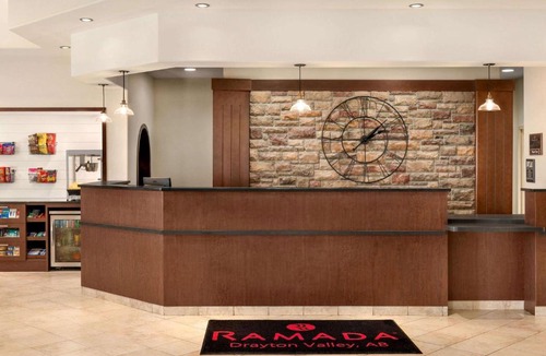 Drayton Valley Hotel | Ramada by Wyndham Drayton Valley