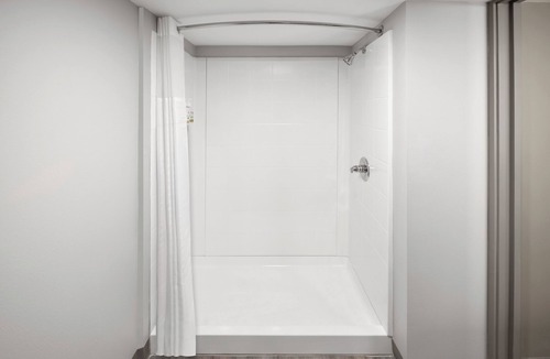 Kenner - Louis Armstrong International Airport Hotel | Ramada By Wyndham Kenner/New Orleans Airport South