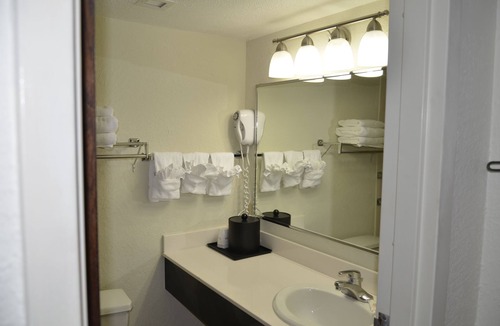 Luling Hotel | Ramada by Wyndham Luling