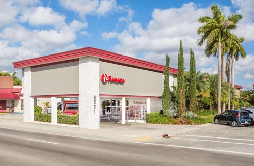 Miami Springs Hotel | Ramada by Wyndham Miami Springs/Miami International Airport