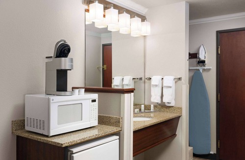 Moses Lake Hotel | Ramada by Wyndham Moses Lake