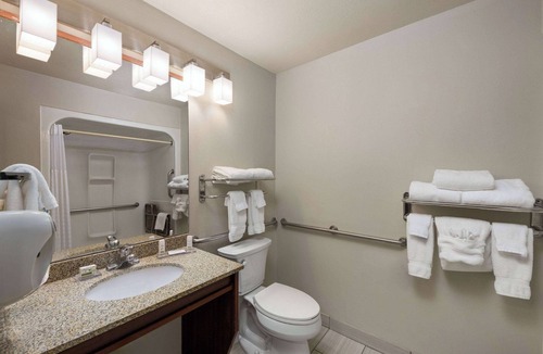 Moses Lake Hotel | Ramada by Wyndham Moses Lake