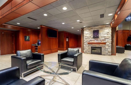 Fort St. John Hotel | Ramada by Wyndham Northern Grand Hotel & Conference Centre