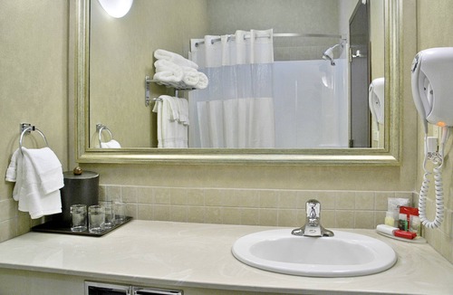 Stettler Hotel | Ramada by Wyndham Stettler