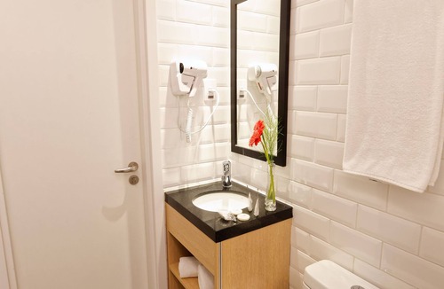 Zona Leste Hotel | Ramada Encore Centro (Tiradentes)