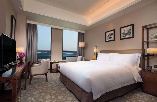 Lixia District Hotel | Ramada Jinan