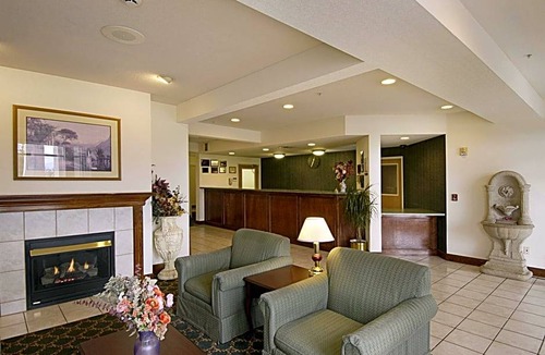 Redding Hotel | Ramada Limited Redding