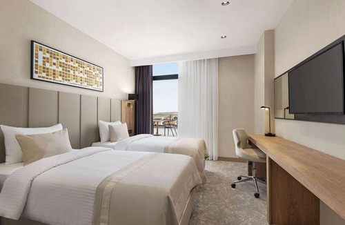 Batman Hotel | Ramada Plaza By Wyndham Batman