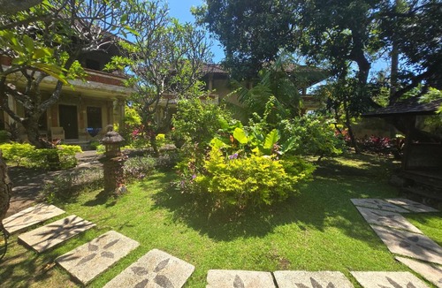 Lovina Hotel | Rambutan Hotel