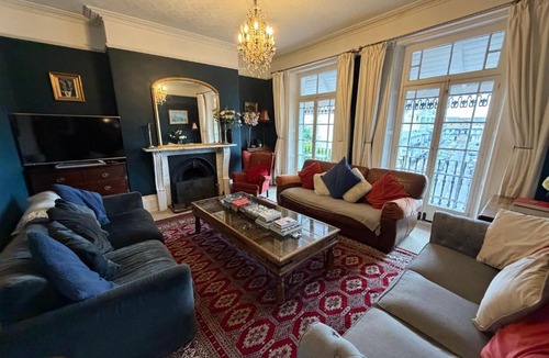 Ramsgate House | Ramsgate Retreats - Latimer House, boutique seaside holiday home for large families, groups, golf