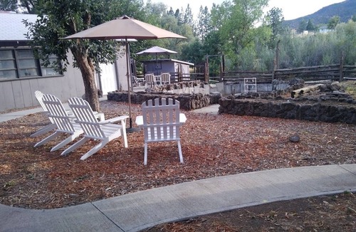 Hornbrook House | Ranch style 2 bedroom house