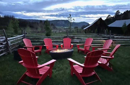 Mancos House | Rancho Sendero Correo - Historic Home & Cabin on 300 Acres - Hot Tub