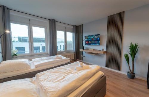 Fellbach Apartment | RANGE - 2 Apartments - Küche - WLAN - Netflix - Balkon - 1-6 Personen