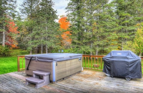 Rangeley Ski Chalet | Rangeley Country Retreat - Town, Lake & Saddleback Mountain, Maine