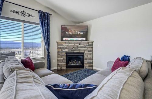 Monument House | Rangeview Pass Pet Friendly with Epic Peak Views