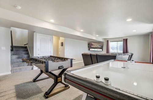 Monument House | Rangeview Pass Pet Friendly with Epic Peak Views