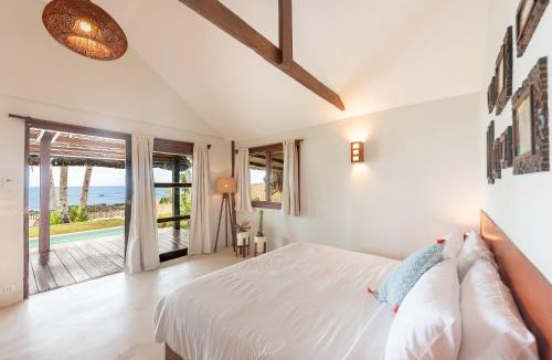 Catangnan Villa | Rare Beachfront Villa - 2BR - 6 Pax Private Pool on Tuason Surf Spot