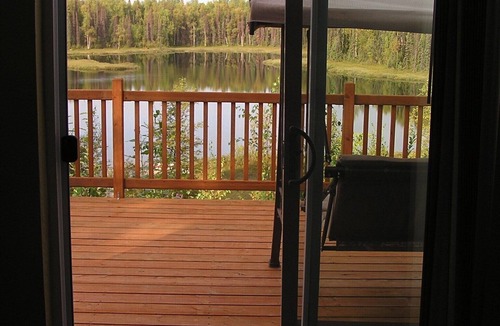 Willow House | Rare find! Lakefront Getaway - 2bdrms on 5 wooded acres w/EV charger available