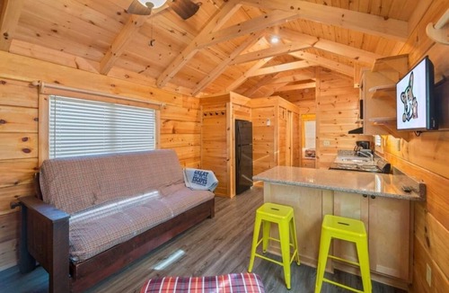 Bryan Cabin | Rare Gem! Full Kitchen, Pool, Pets Allowed, Near Hildebrand Equine Complex