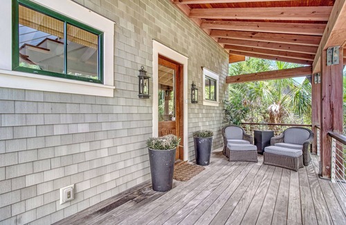 Vanderhorst Plantation Cottage | Rare Opportunity to Stay in HGTV Dream Home!