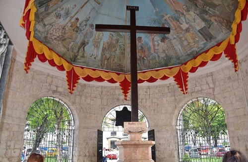Downtown Cebu Apartment | Rare spacious studio very heart of cebu city near Santo Niño Basilica Church