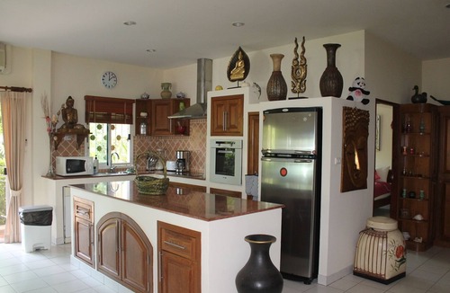 Rawai Villa | RARE ! villa, 3 bed-3 bath, pool-jacuzzi, tropical garden, property 1,600 m2,
