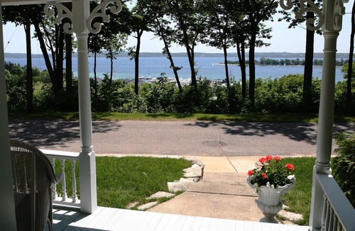 Harbor Springs Cottage | Rarely Available Vintage East Bluff Drive Cottage
