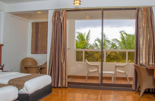 Dhiffushi House | Rashu Hiyaa