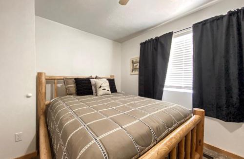 Harbor Village House | Raspberry Patch View- New Listing with new hot tub