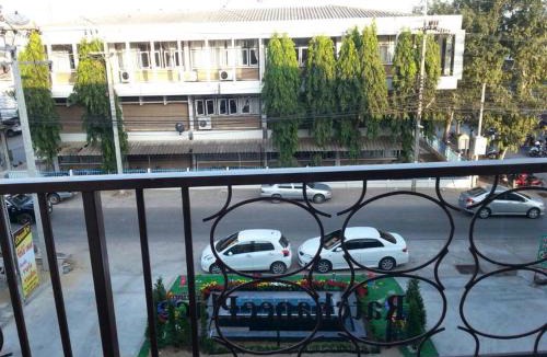 Chatturat Apartment | Ratchanee Place