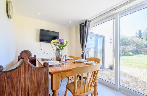 Dursley House | Rathlin Cottage