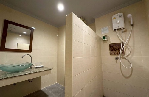 Phitsanulok Hotel | Rattanaview Hotel