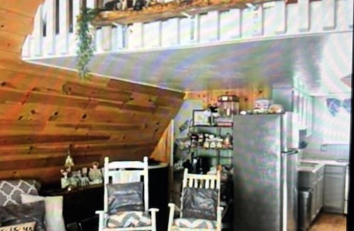 Heber Cabin | Raven Chalet | Magical A-Frame