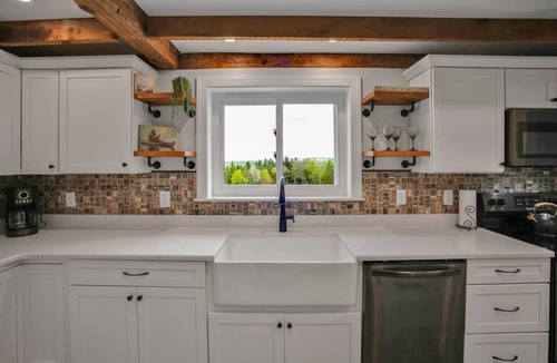 Arnot House | Raven Feather Retreat : Pet Friendly!