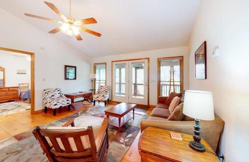 Winfield Cove House | Raven's Respite