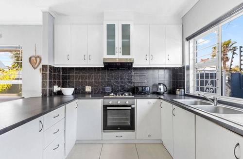 West Beach House | Ravens 17A - Three Bedroom House, Sleeps 6