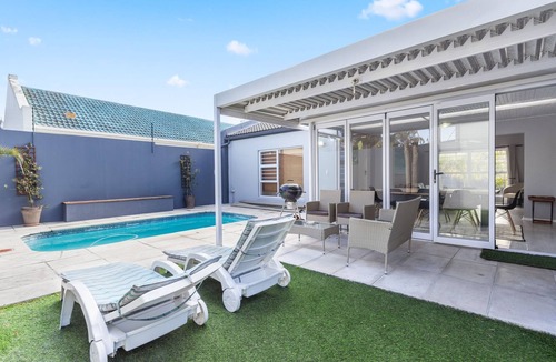 West Beach House | Ravens 17A - Three Bedroom House, Sleeps 6