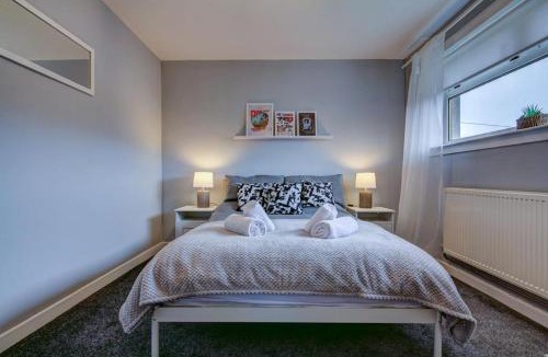 Irvine House | Ravenscroft - Coorie Doon - 3 Beds - Irvine