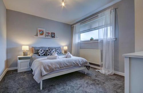 Irvine House | Ravenscroft - Coorie Doon - 3 Beds - Irvine