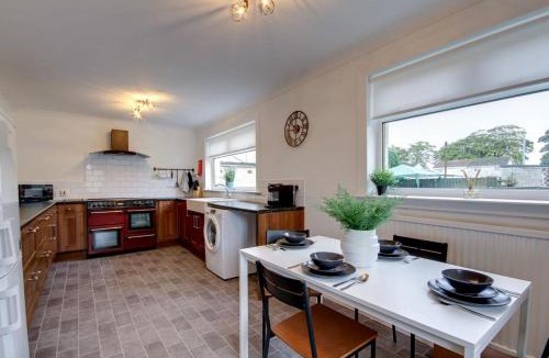 Irvine House | Ravenscroft - Coorie Doon - 3 Beds - Irvine