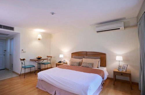 Lat Yao Hotel | Ravipha Residences
