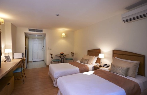 Lat Yao Hotel | Ravipha Residences