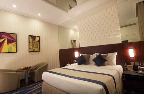 Al Mankhool Hotel | Raviz Center Point Hotel