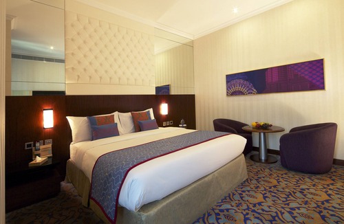 Al Mankhool Hotel | Raviz Center Point Hotel