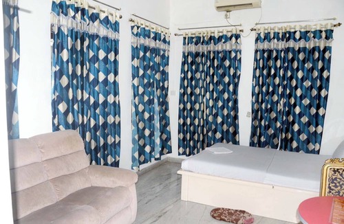 Bhowanipore Hotel | Raviz Inn